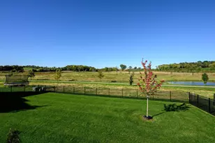 905 Roger Ct, Waunakee, WI 53597 - Photo 40