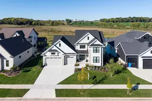 905 Roger Ct, Waunakee, WI 53597 - Photo 88