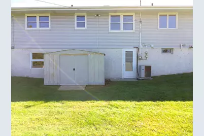 202 Sunset Drive, DeForest, WI 53532 - Photo 10