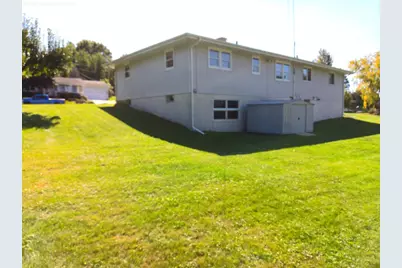 202 Sunset Drive, DeForest, WI 53532 - Photo 6