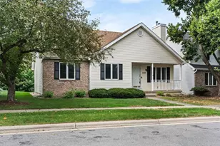 438 Cherry Hill Dr, Madison, WI 53717 - Photo 1
