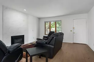 438 Cherry Hill Dr, Madison, WI 53717 - Photo 4