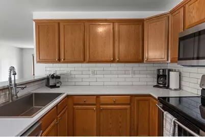 438 Cherry Hill Drive, Madison, WI 53717 - Photo 10