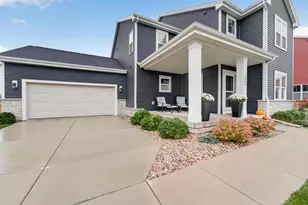 2806 Radicchio Dr, Fitchburg, WI 53711 - Photo 2