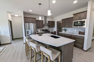 913 Brookview Trail, Mount Horeb, WI 53572 - Photo 6