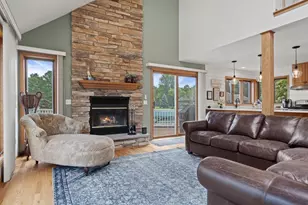 W4292 Red Oak Ct, Mauston, WI 53948 - Photo 6