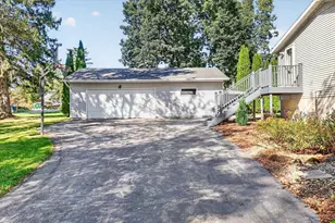W2506 Circle Dr, Watertown, WI 53094 - Photo 4