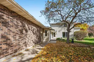 867 Henry St, Waunakee, WI 53597 - Photo 2
