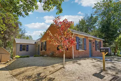 217 N Chestnut Street, Mineral Point, WI 53565 - Photo 1