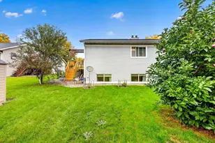 1727 Delaware Dr, Sun Prairie, WI 53590 - Photo 36