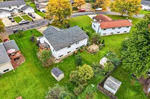 1727 Delaware Dr, Sun Prairie, WI 53590 - Photo 42