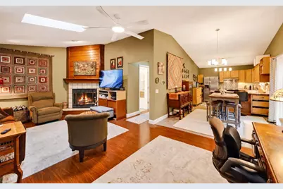 1727 Delaware Drive, Sun Prairie, WI 53590 - Photo 12