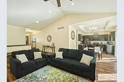 420 Ridgeway Drive, Rio, WI 53960 - Photo 6