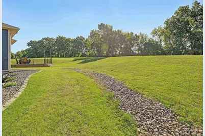 420 Ridgeway Drive, Rio, WI 53960 - Photo 12
