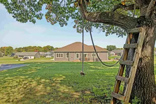 420 Ridgeway Dr, Rio, WI 53960 - Photo 16