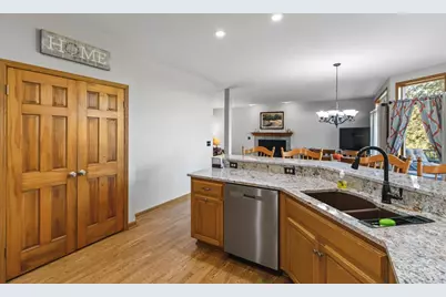 9660 Skyline Drive, Wayne, WI 53002 - Photo 18
