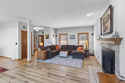 9660 Skyline Drive, Wayne, WI 53002 - Photo 10
