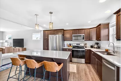 618 Prospect Road, Waunakee, WI 53597 - Photo 6