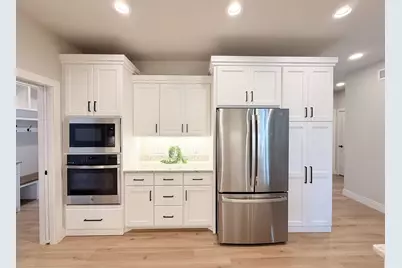 4751 Bellflower Drive, DeForest, WI 53532 - Photo 8