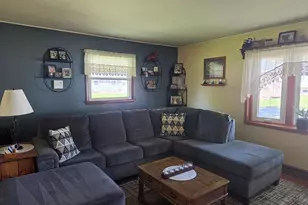 908 Mildred Ave, Edgerton, WI 53534 - Photo 4