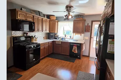 908 Mildred Avenue, Edgerton, WI 53534 - Photo 6