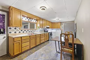 416 W Florence St, Cambria, WI 53923 - Photo 6