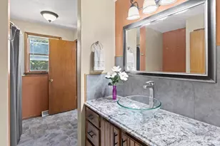 734 Lyndhurst Dr, Janesville, WI 53546 - Photo 16