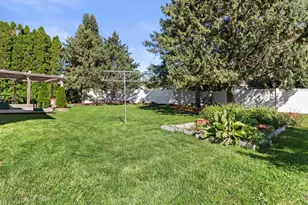 734 Lyndhurst Dr, Janesville, WI 53546 - Photo 32