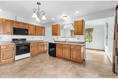 539 Fenton Street, Ripon, WI 54971 - Photo 6