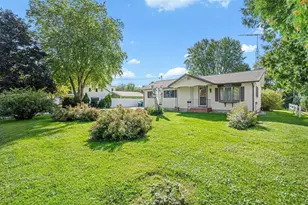 539 Fenton St, Ripon, WI 54971 - Photo 2