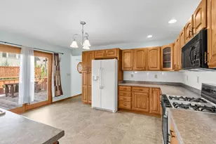 539 Fenton St, Ripon, WI 54971 - Photo 8