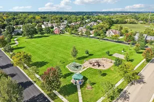 2676 Oak Knoll Dr, Fitchburg, WI 53711 - Photo 4