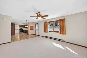 7017 Prairie Dr, Middleton, WI 53562 - Photo 14