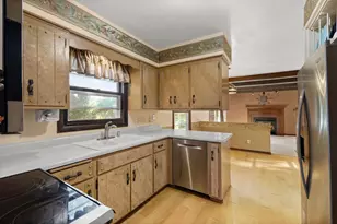 420 Melody Ln, Verona, WI 53593 - Photo 10