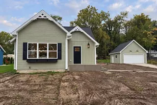1402 E Rd 3, Edgerton, WI 53534 - Photo 2