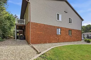 2717 Westview Ct, Cross Plains, WI 53528 - Photo 8