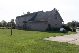 7950 Broadway Rd, Omro, WI 54963 - Photo 6