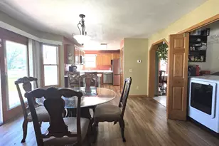 1304 N Wuthering Hills Dr, Janesville, WI 53546 - Photo 8