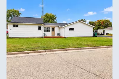 471 N Fulton Street, Princeton, WI 54968 - Photo 1
