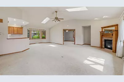 812 E South Street, Beaver Dam, WI 53916 - Photo 2