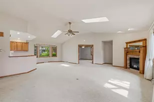 812 E South St, Beaver Dam, WI 53916 - Photo 2