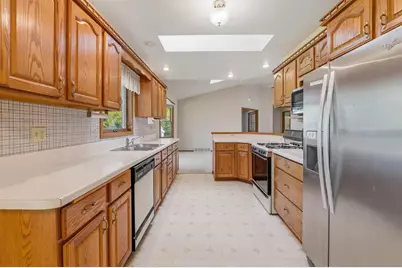 812 E South Street, Beaver Dam, WI 53916 - Photo 6