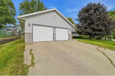 812 E South Street, Beaver Dam, WI 53916 - Photo 32
