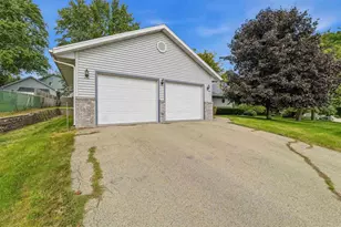 812 E South St, Beaver Dam, WI 53916 - Photo 32