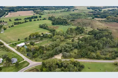 N9529 Monthey Rd, Portage, WI 53901 - Photo 88