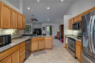 21 Garfield St, Edgerton, WI 53534 - Photo 6