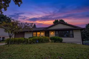 4402 Waite Ln, Madison, WI 53711 - Photo 2