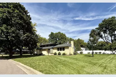 409 Winnebago Drive, Janesville, WI 53545 - Photo 2