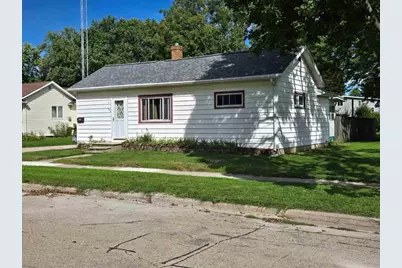 554 Scott Street, Ripon, WI 54971 - Photo 2