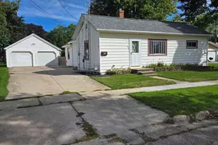 554 Scott St, Ripon, WI 54971 - Photo 1